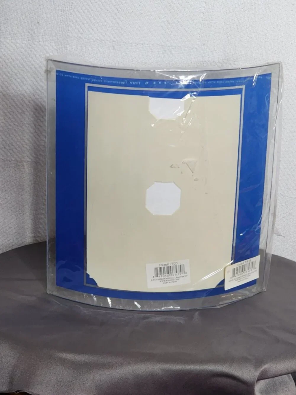 E.D.A. International Curved Glass Vertical 5